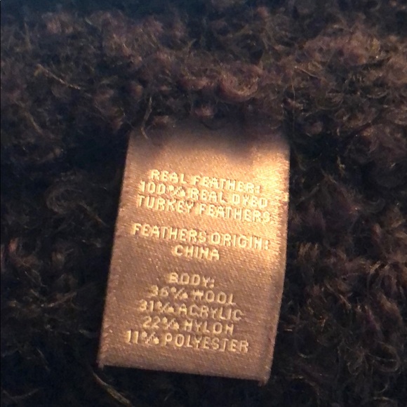 Feather Sweater vest - Picture 8 of 8